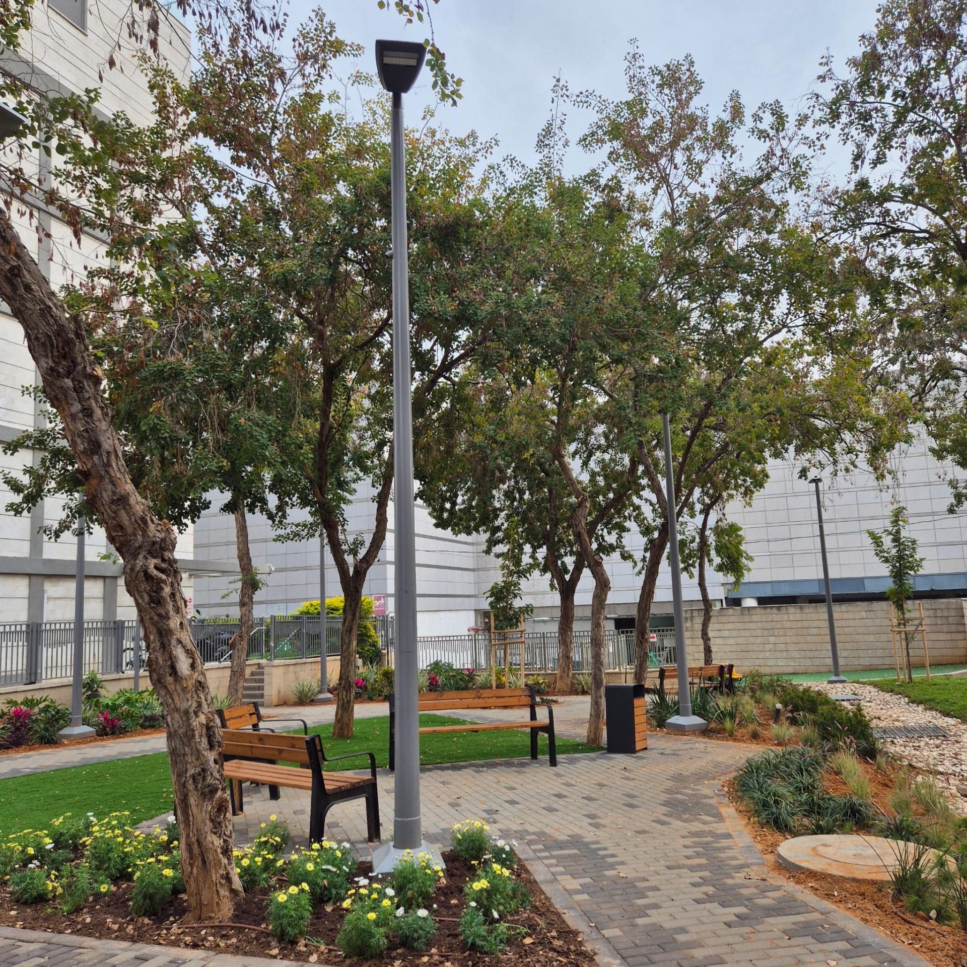 גינת ששת הימים החדשה בסמוך לקניון קריית אונו