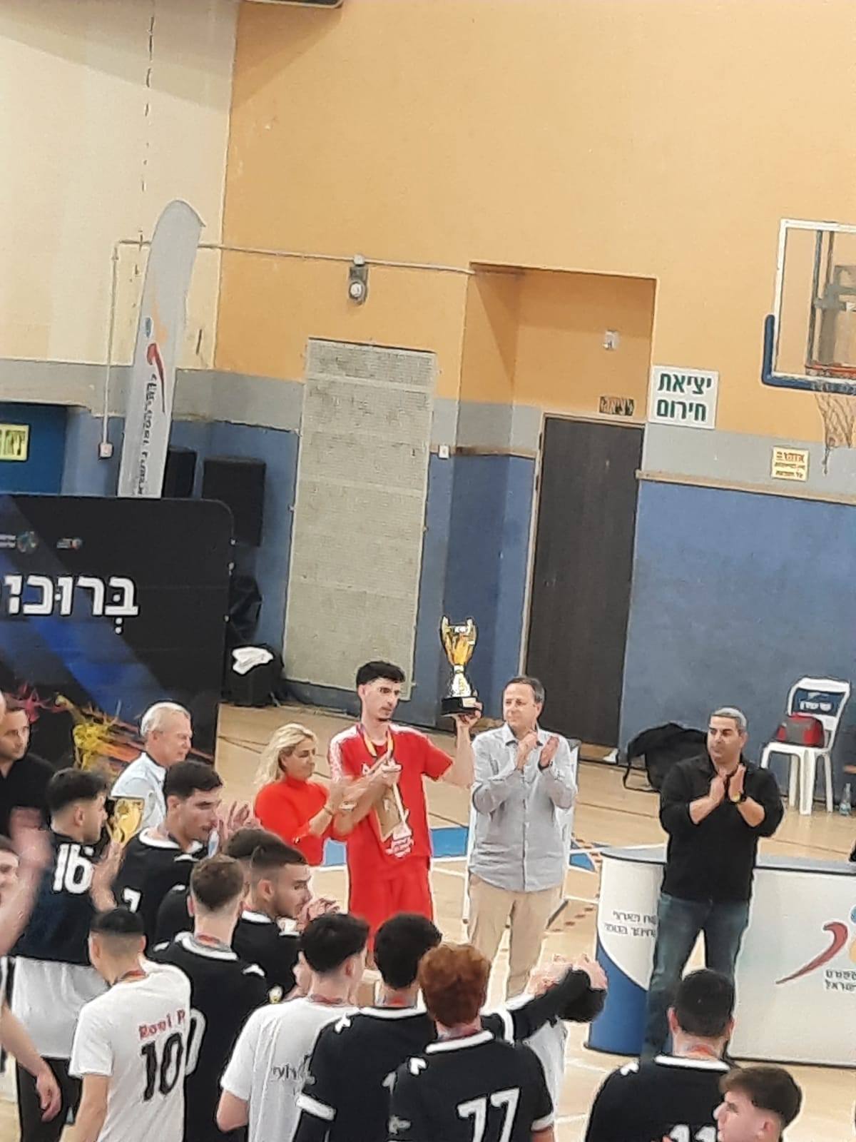 נבחרת תיכון בן צבי סיימה כסגנית אלופת ליגת התיכונים בכדוריד