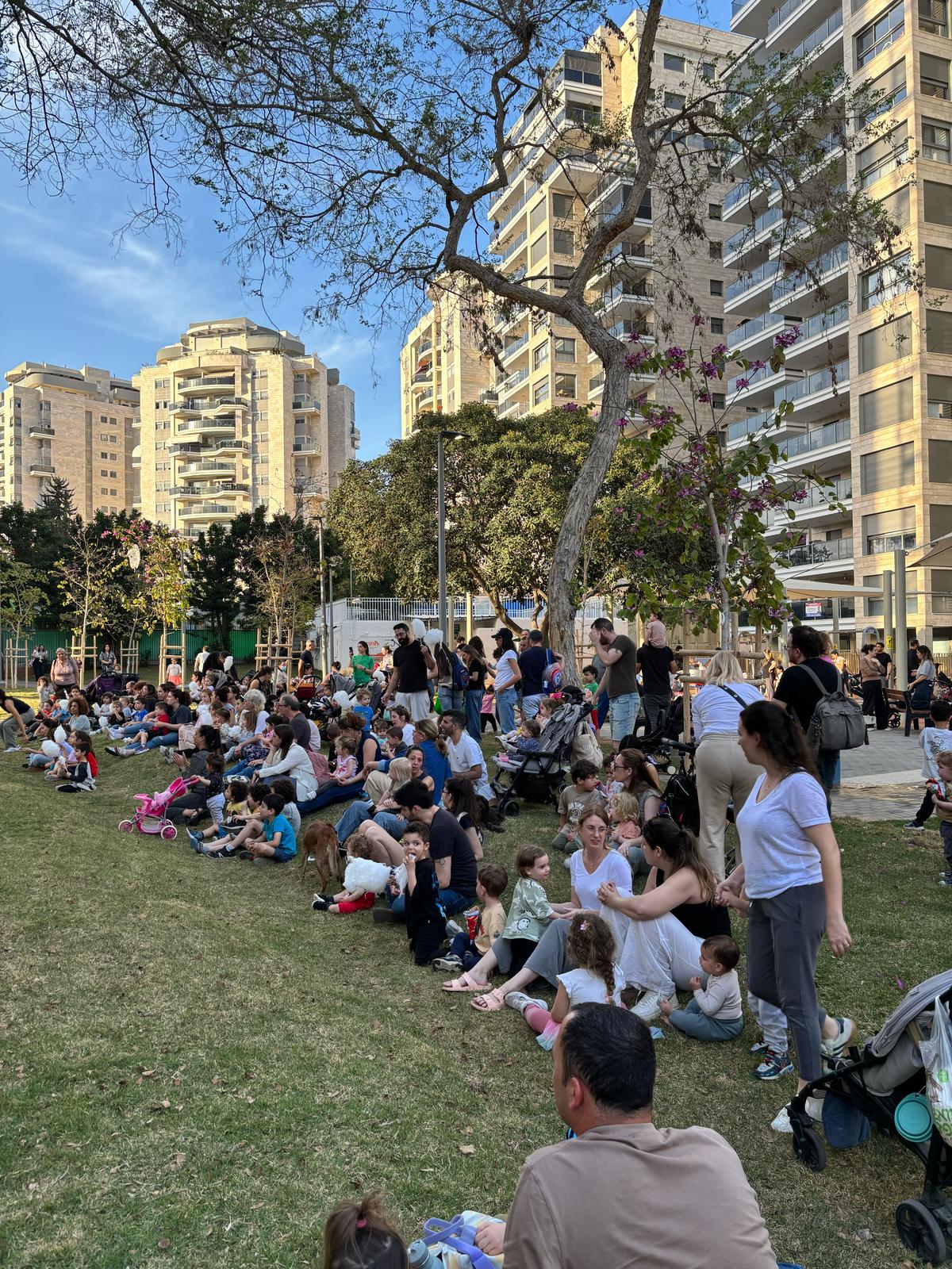 מאות השתתפו בהפנינג חנוכת גינת ששת הימים בקריית אונו