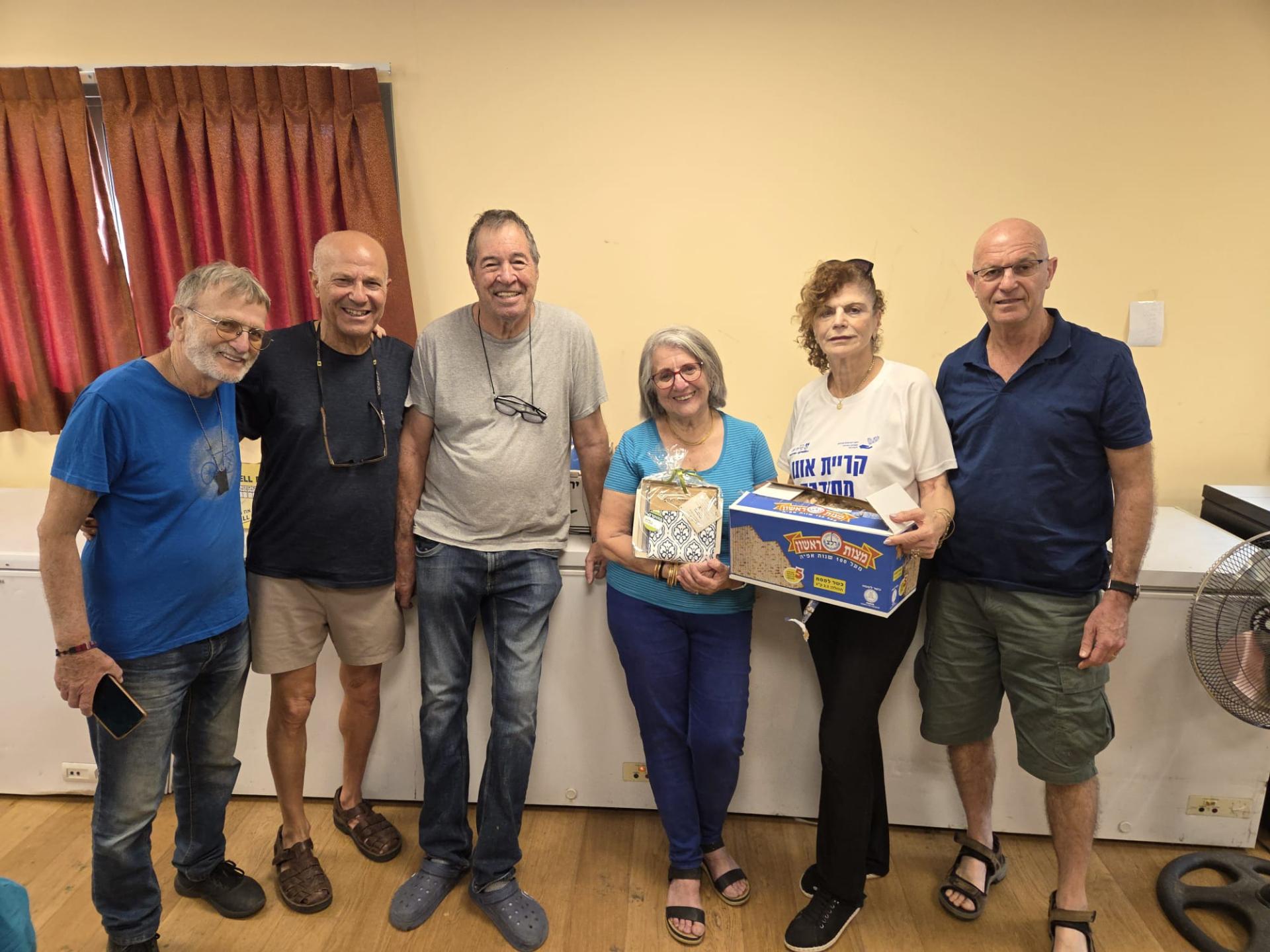 מבצע מכל הלב בקריית אונו - מבצע חלוקת מזון לנזקקים לקראת פסח
