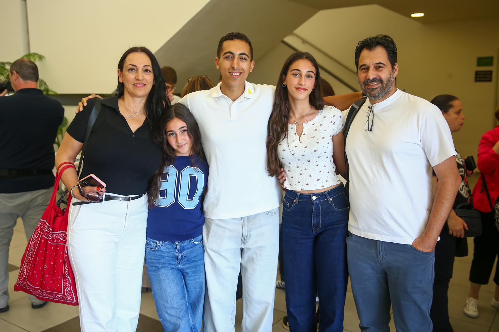 איתמר ציון מקריית אונו – מצטיין מחוזי על תרומתו לקהילה