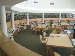 כמו במסעדה – גם בספרייה העירונית בקריית אונו מציעים טייק אווי