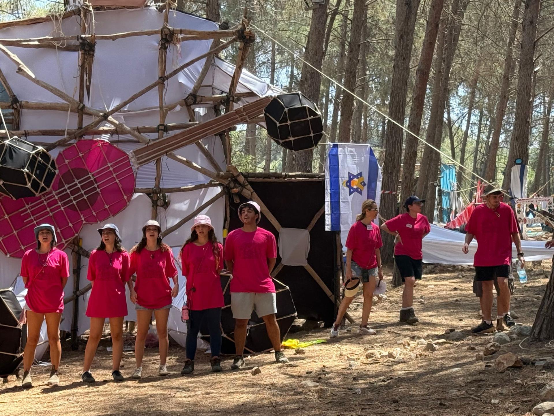 מחנה קיץ בצופים ערכים, קהילה ורגעים מרגשים ביער סוללים