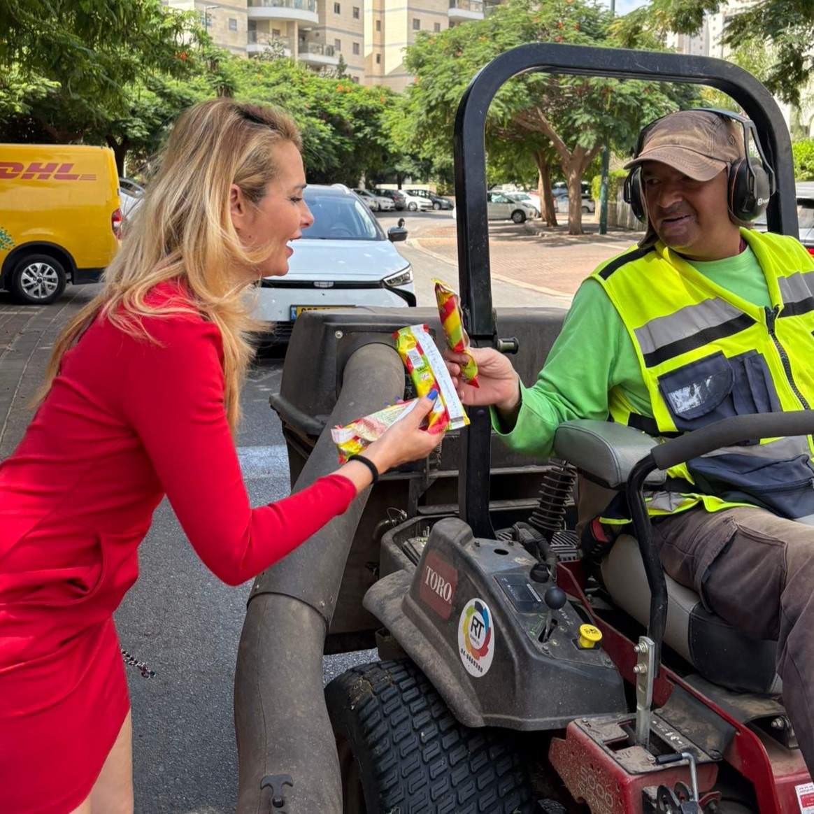 הוקרה מיוחדת לעובדי התברואה בקריית אונו