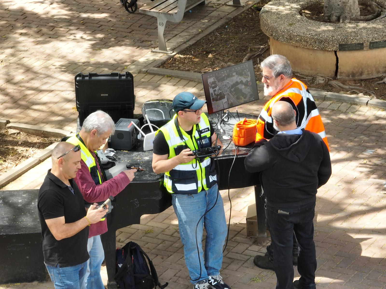  גם מול האיום האיראני: מאות מתנדבים בחזית העורף העירונית בקריית אונו