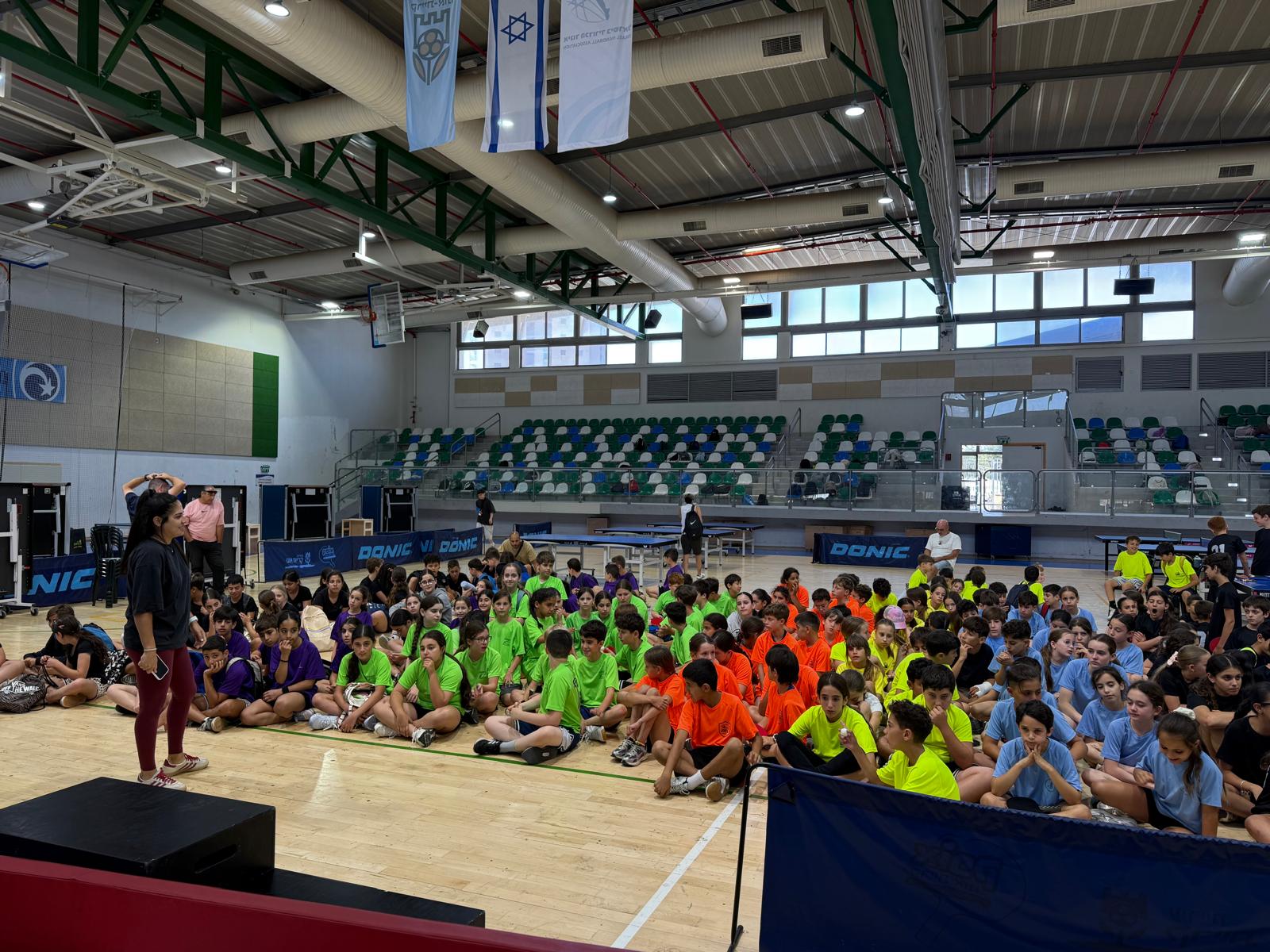 אליפות בתי הספר היסודיים בטניס שולחן בקריית אונו: השתתפות שיא והישגים מרשימים 